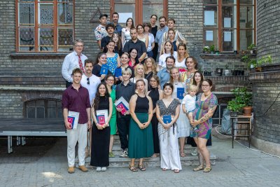 Sikeresen végzett az első szépmíves évfolyam - 3