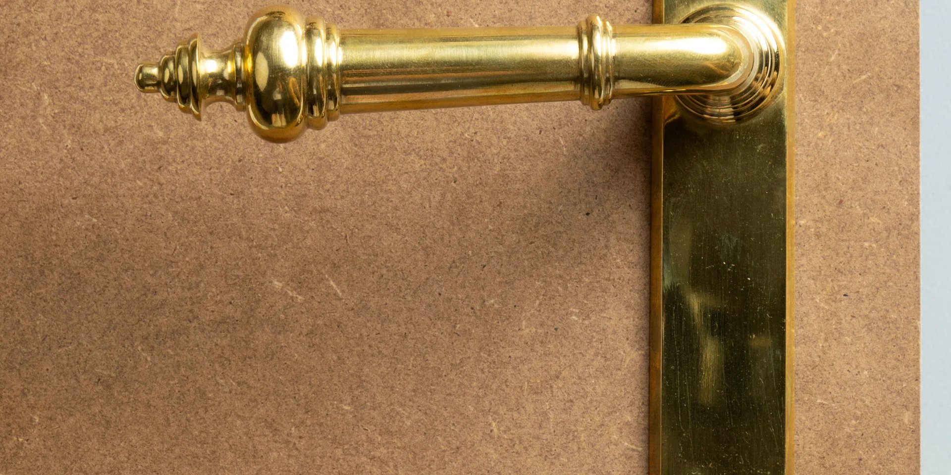 Kilincs és kilincspajzs