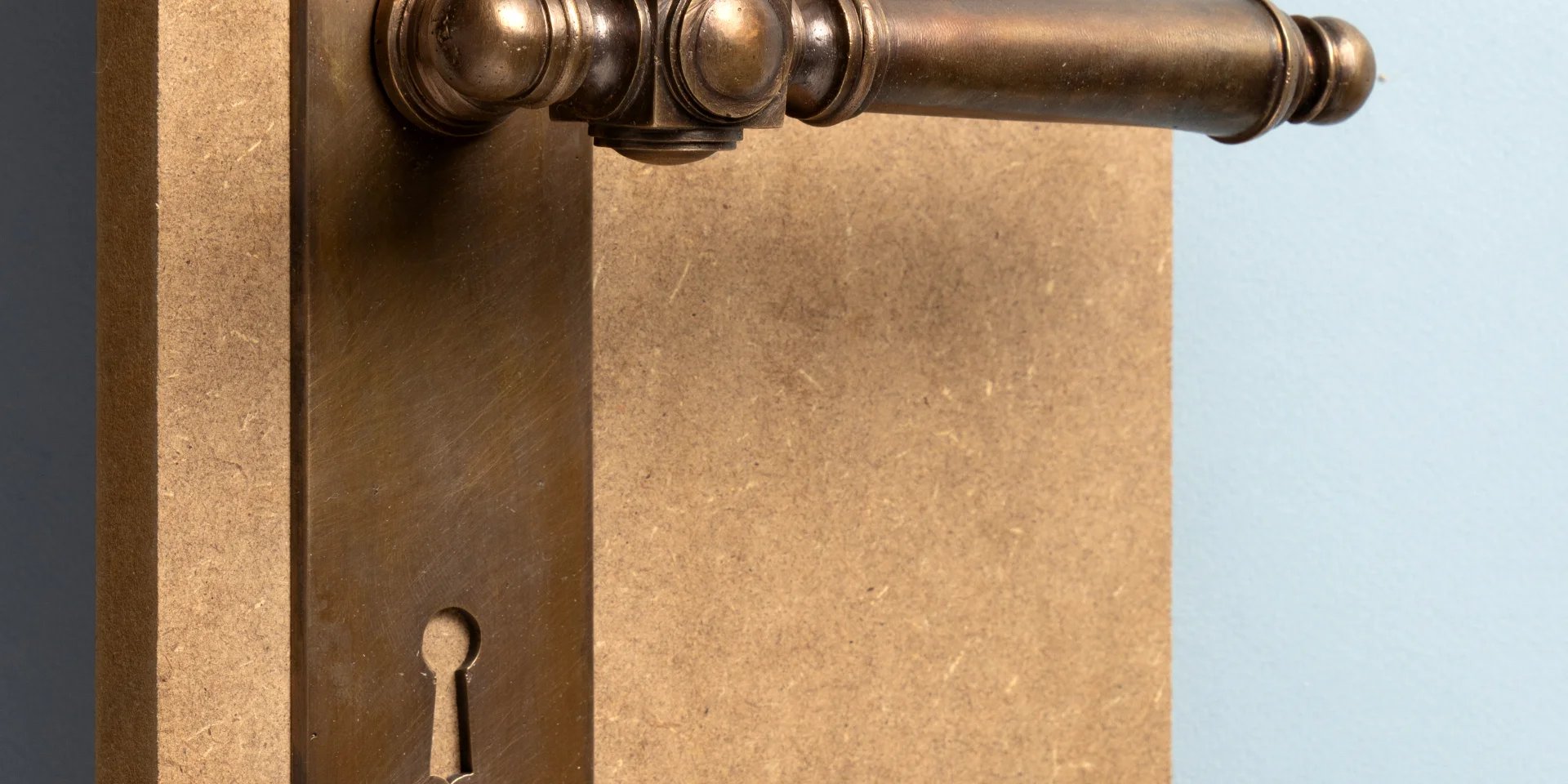 Kilincs és kilincspajzs