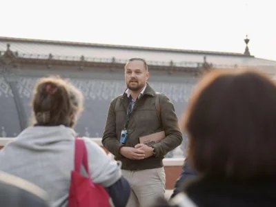 „Művészet és iparosság” – előadások a művészi igényű kézműves mesterségek tárgykörében – konferencia-beszámoló